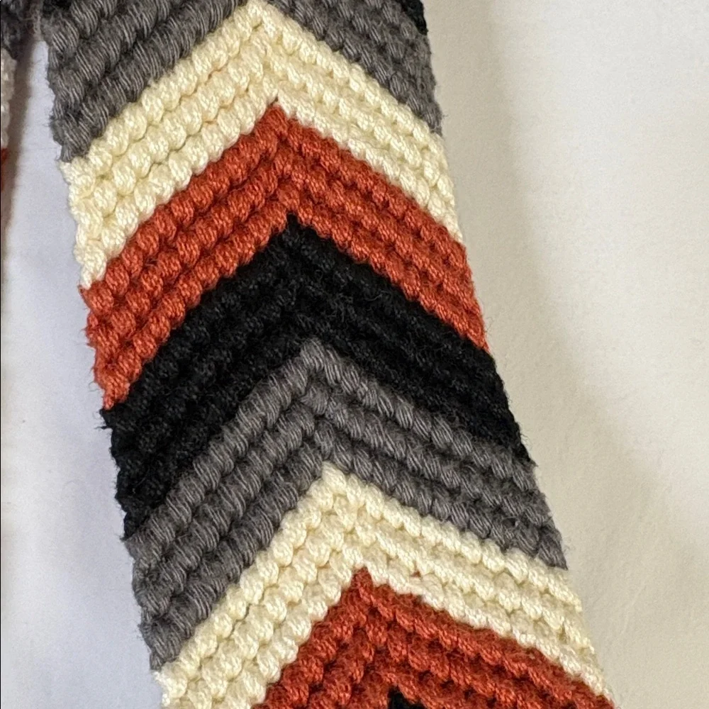 Kempton & Co Chevron Woven Guitar Crossbody Strap Black Combo NWT - Picture 4 of 4